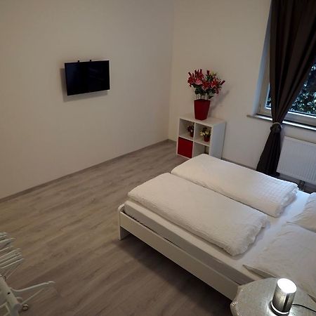 Toby'S Rooms Больцано Екстер'єр фото